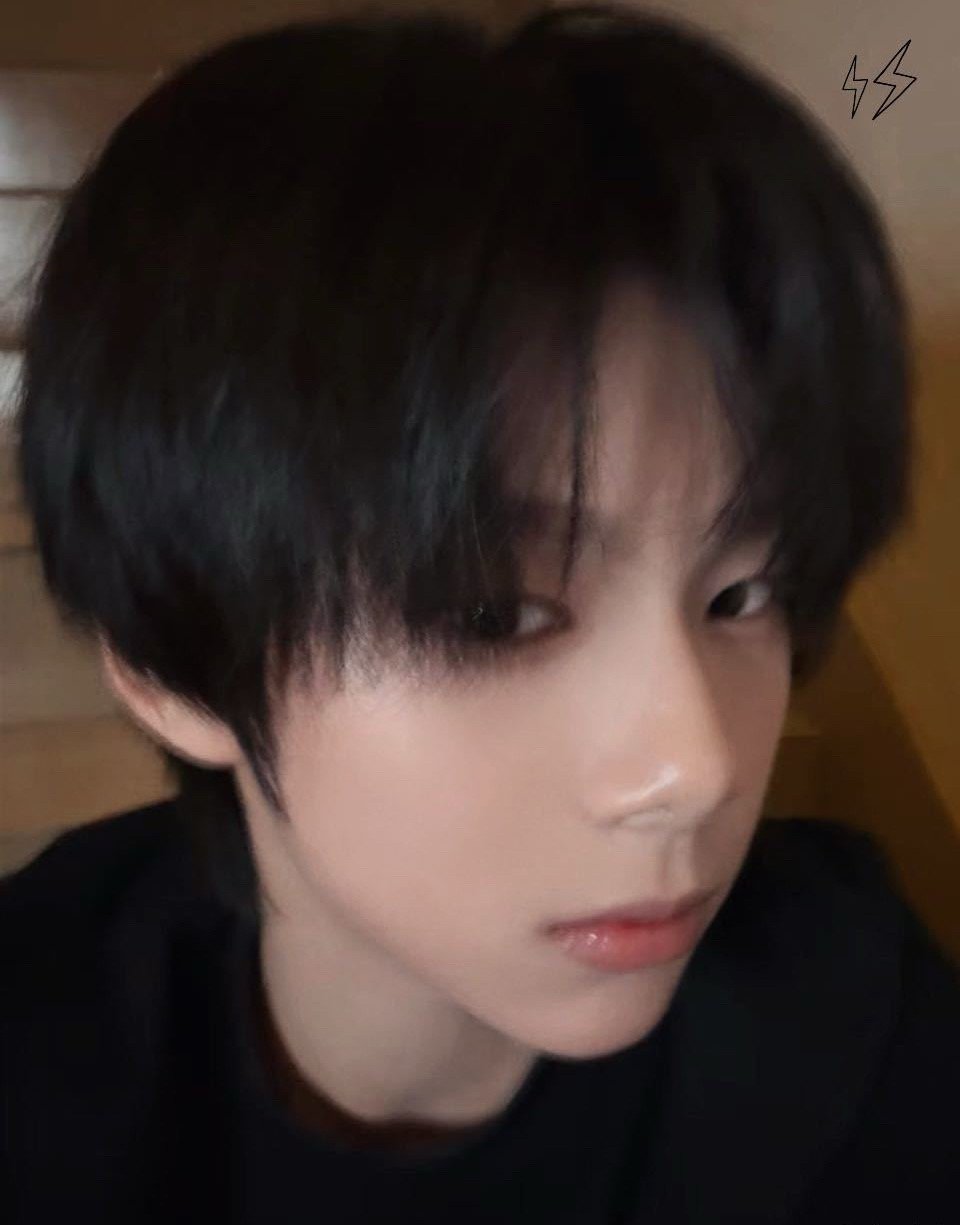 陈思罕泡泡粤语表白我早就说了陈思罕应该申遗，是卢浮宫里的大卫，是塞纳河畔的玫瑰，