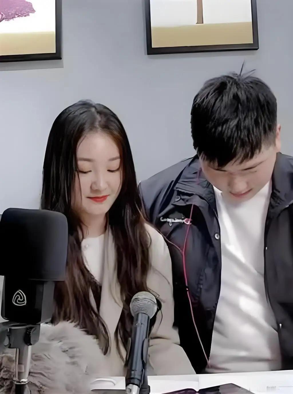 大衣哥谈前儿媳陈亚男订婚，格局拉满！娱乐圈的人情世故，大衣哥朱之文算是拿捏