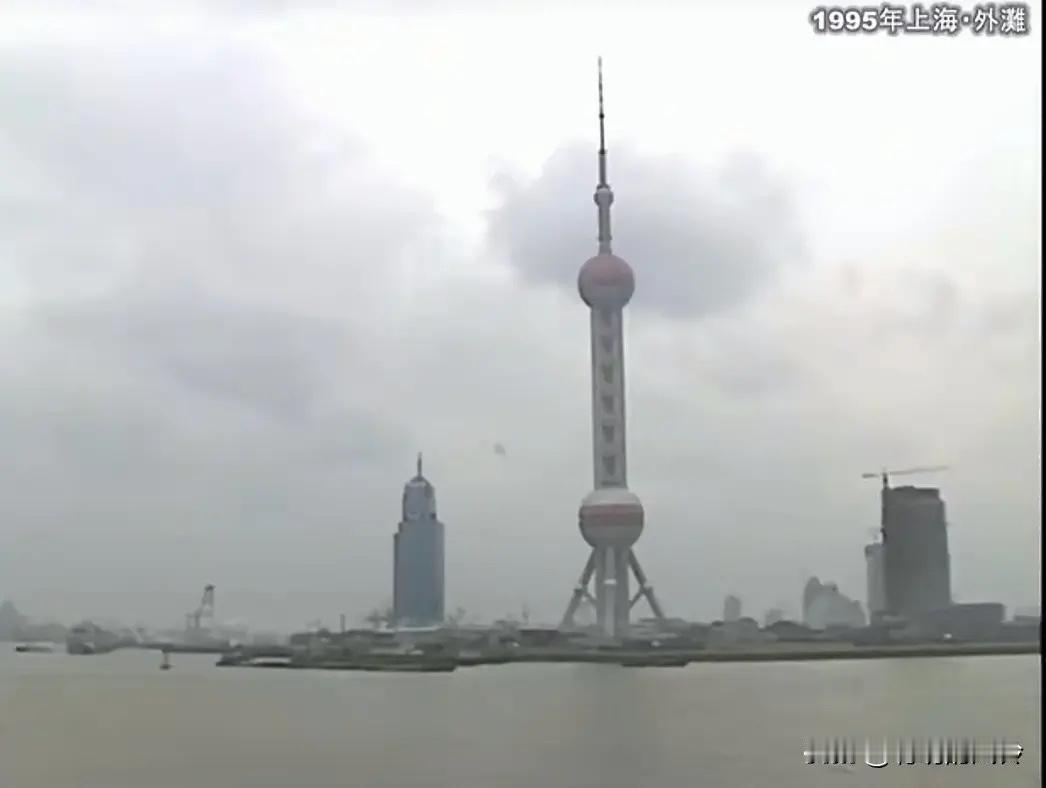 万科的事，可不是那么简单。之前华润明明第一大股东却不管不问安静做财务投资不简单；