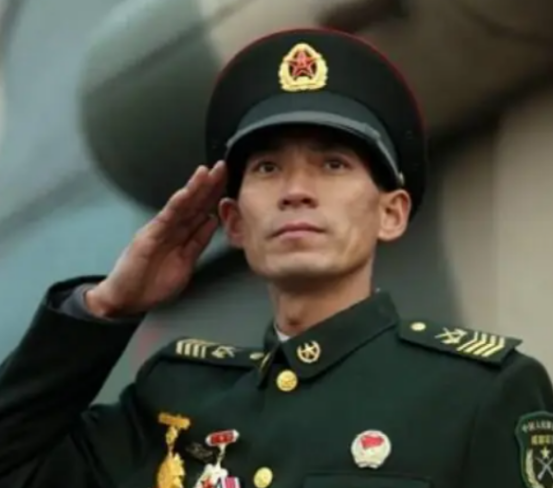 20多年前，我国进口了6架直升机，但没想到大部分都有问题，而且修理也没法解决，就