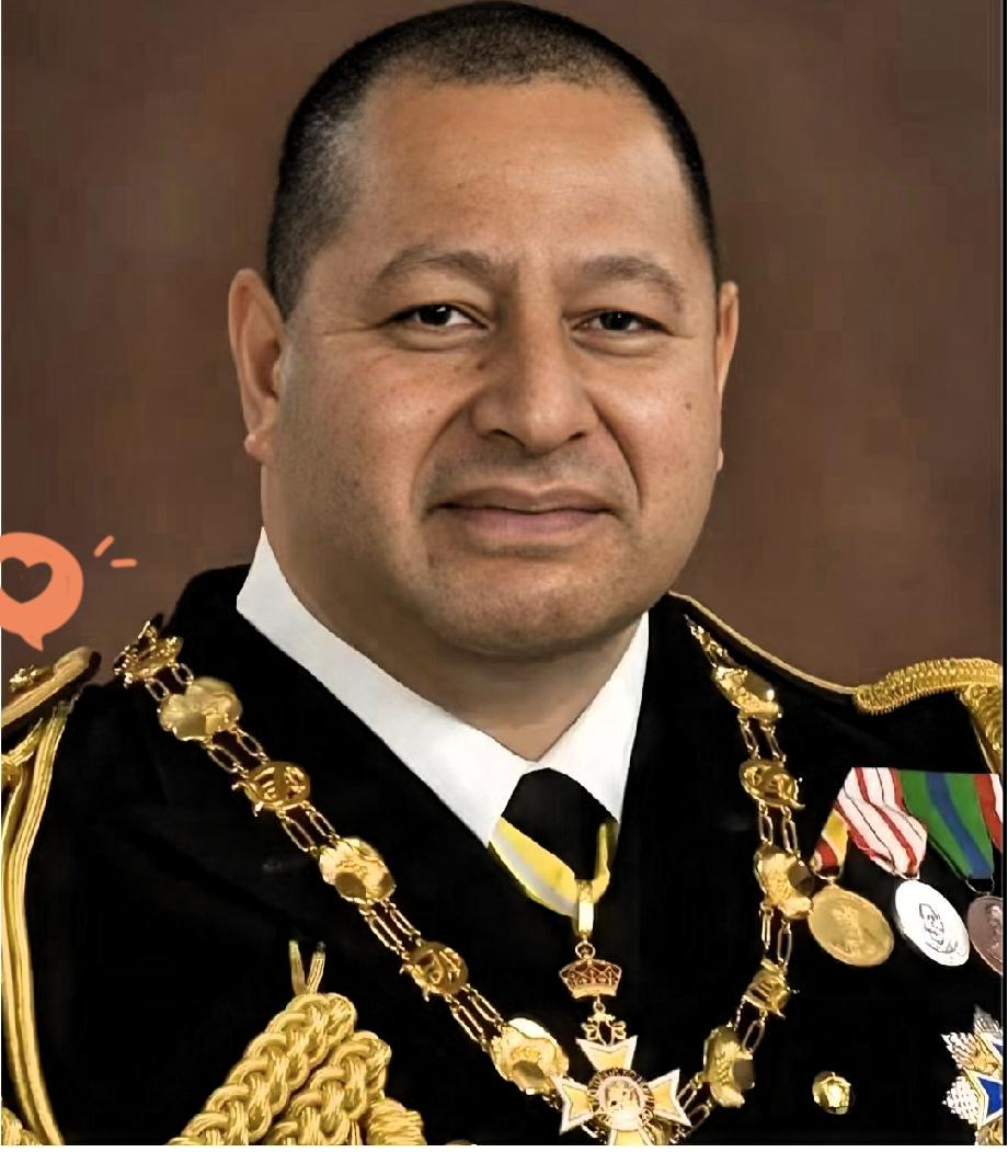 看汤加访华新闻后，有个有趣构想：召集万位志同道合的朋友，每人出资一万共筹一