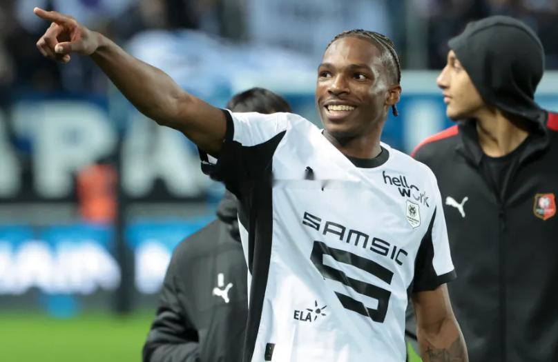 据英媒talkSPORT消息，雅奎特已告知他所在的雷恩，他希望在冬窗加盟切尔。据