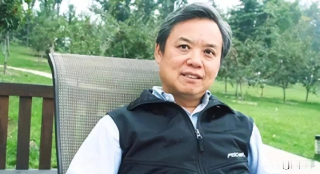 “大概率活不过三个月。”2007年，资深记者凌志军拿到诊断报告，多家医院会诊后