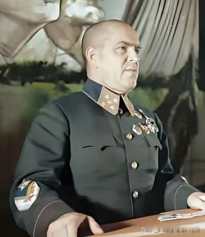 1937~1938年苏联进行大清洗，这是斯大林为了排除异己进行一场政治大屠杀，特