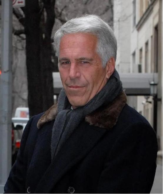 十几年前，我们悄悄拦下了一个恶魔！爱泼斯坦曾经有几次机会可以前往中国，但最终都没