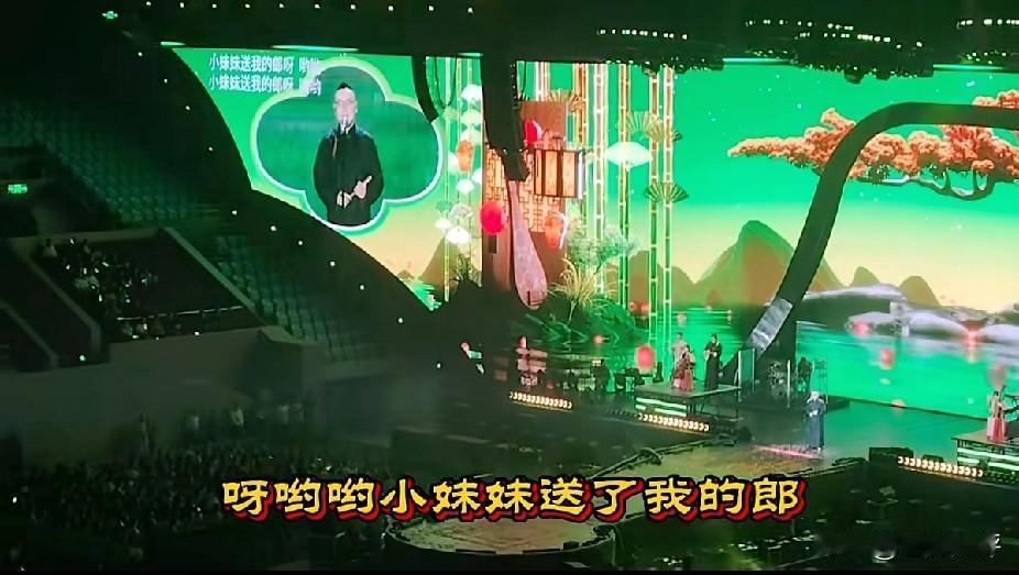 不光黑粉不理解，连普通网友也不理解：不是说岳云鹏唱歌跑调、没有原唱歌曲、一首五环