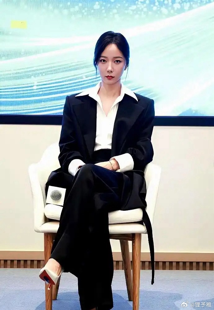 王珞丹这状态，感觉岁月在她身上按了暂停键
