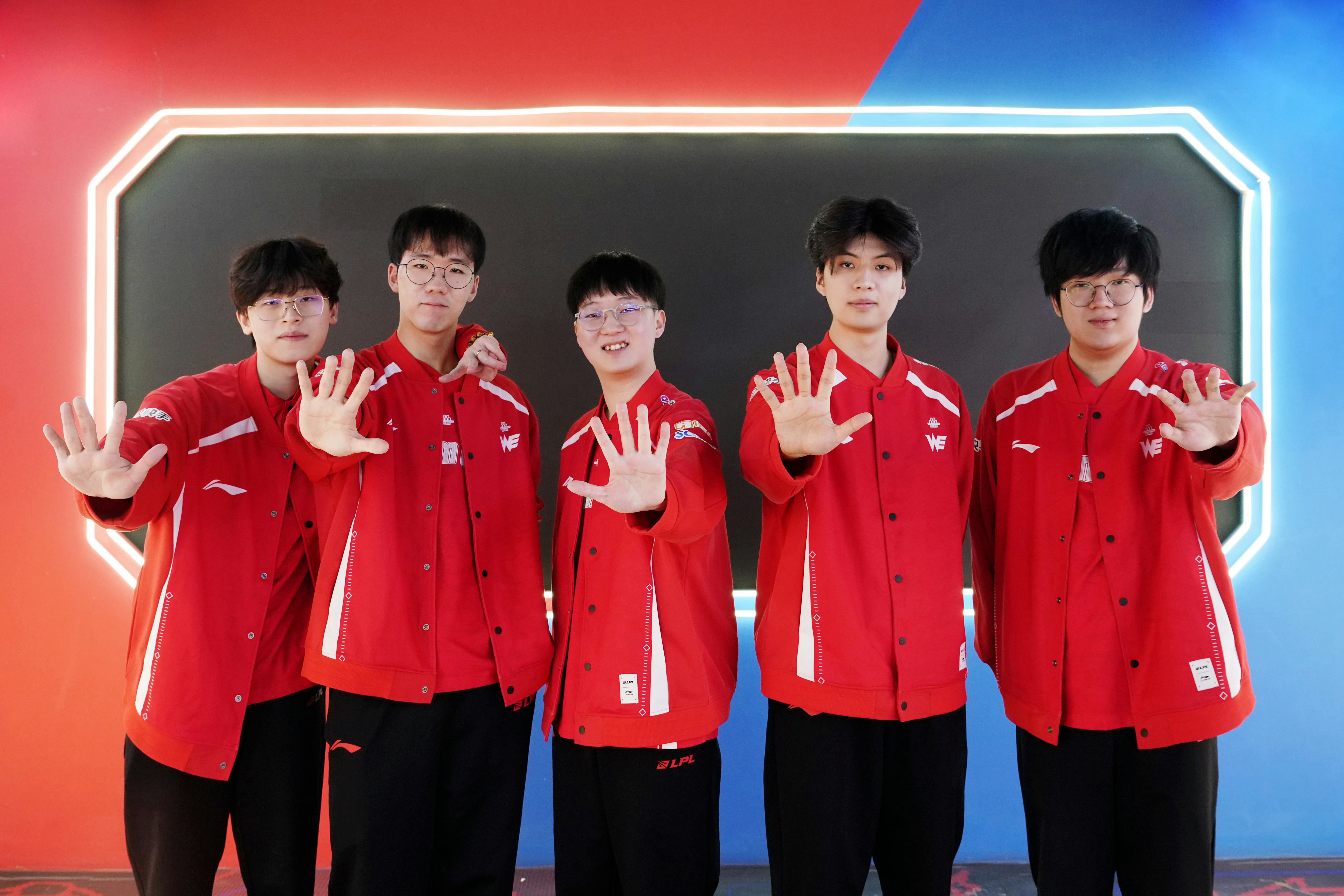 we你让我感到陌生（恭喜we拿到五连胜WE排名反超iGWE登峰组五连胜​​​