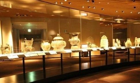 日本在侵华战争期间掠走的中国文物，被普遍认为高达三百六十万件。为了集中展示这