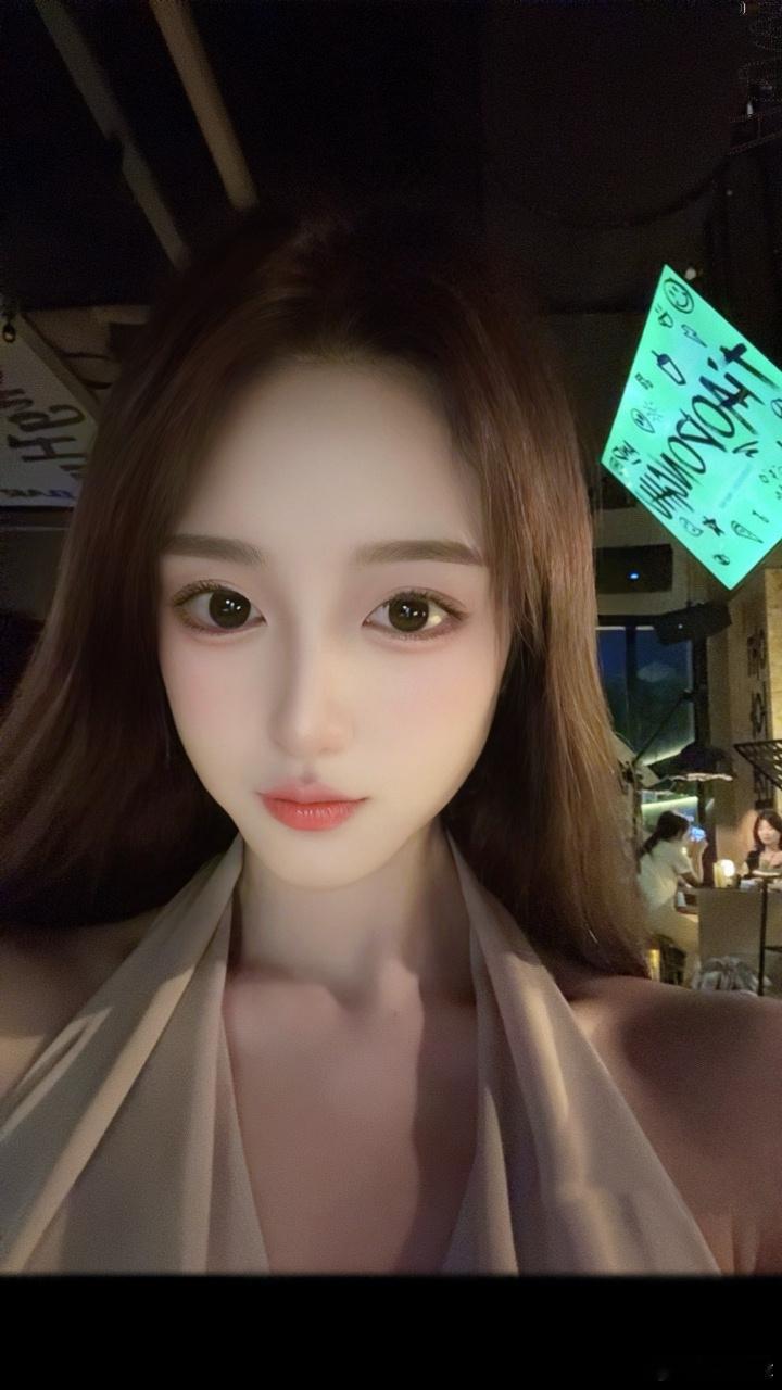 好好好谁摸手机谁先喝酒我先喝了​​​