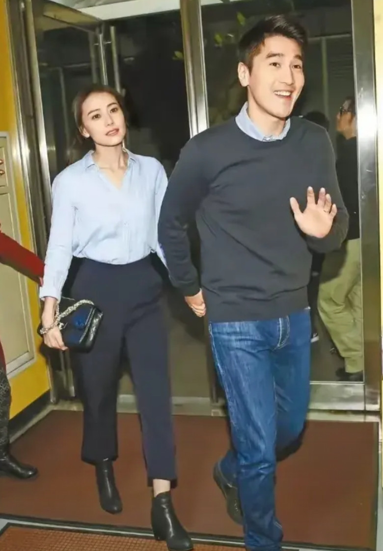 如果有一天他们俩离婚了，我就再也不相信爱情了。
