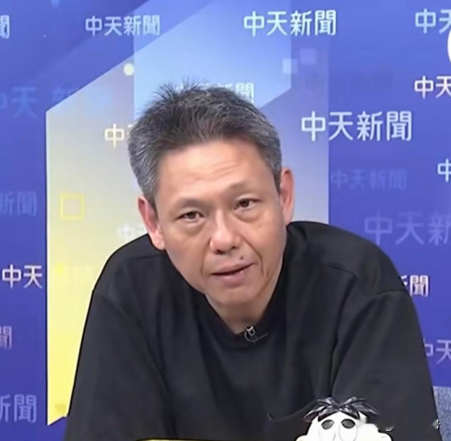 台湾时事评论员谢寒冰称：我1990年第一次回中国大陆，去的是湖南老家。那个时候他