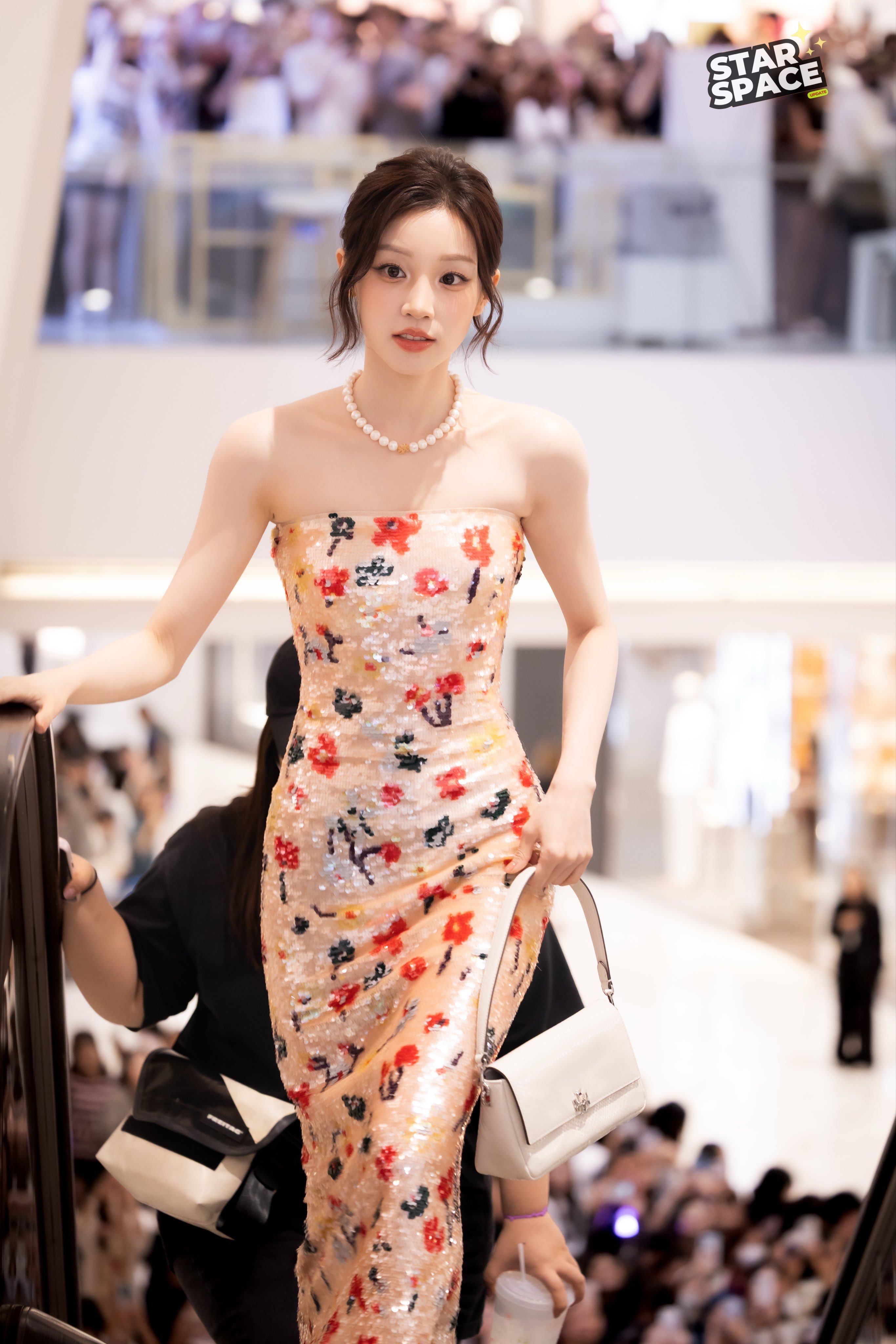 宋雨琦🥹toryburch品牌代言人宋雨琦260703TORYBURC