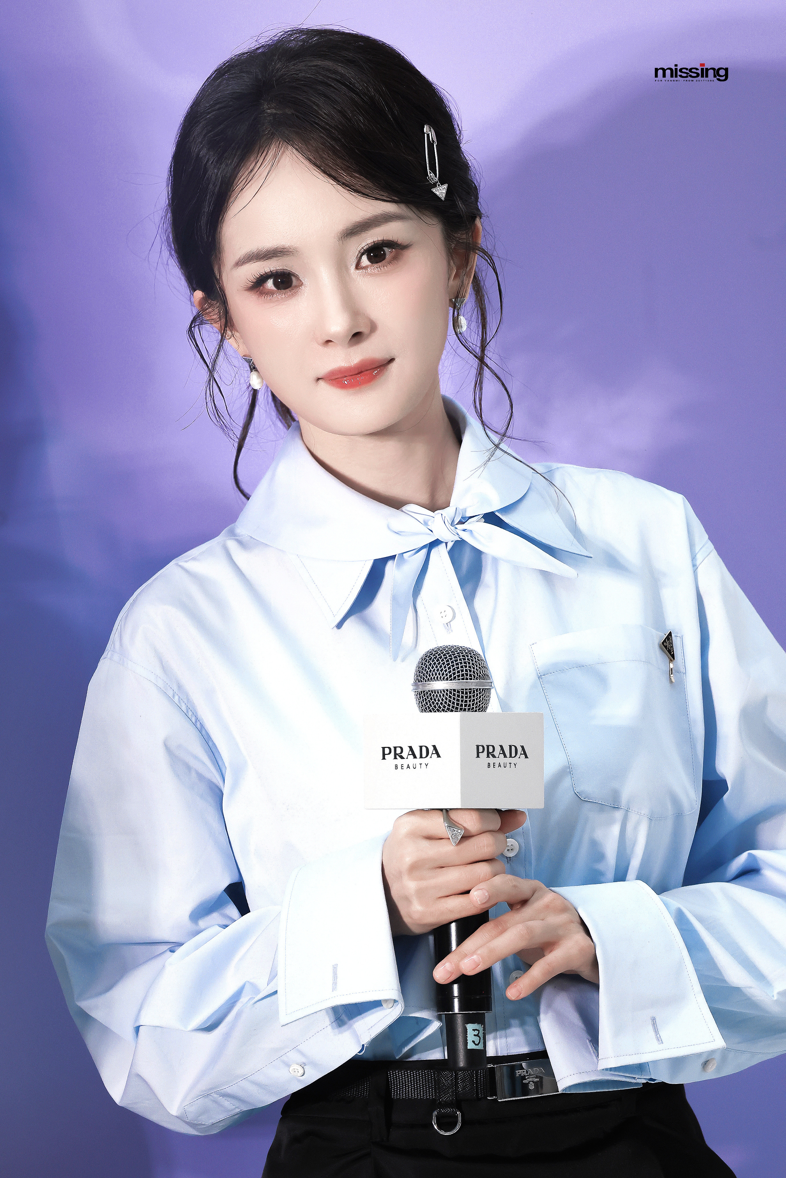 杨幂. 清爽衬衫造型，知性氛围感拉满杨幂造型王安