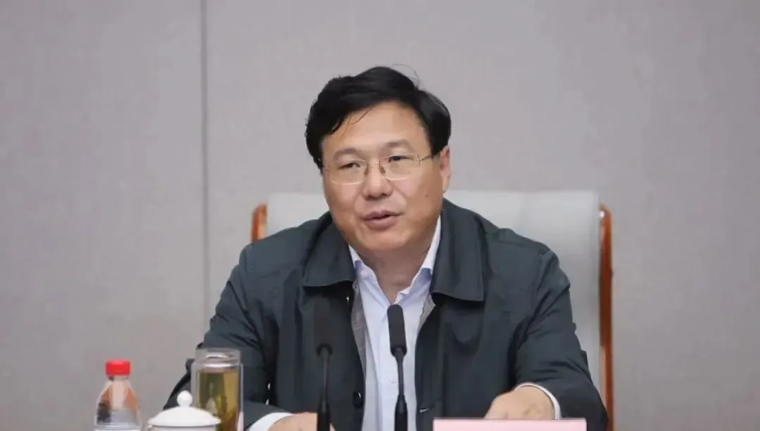 检察机关依法对吴存荣涉嫌受贿案提起公诉
