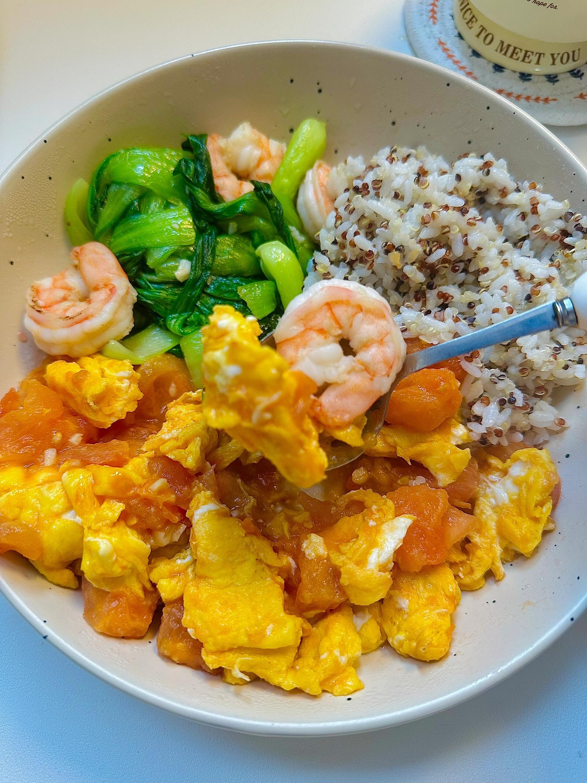 🍃吃会让人幸福的饭年后开启减脂模式啦！🍚藜麦饭｜🍅番茄炒蛋｜🍤青菜炒虾仁
