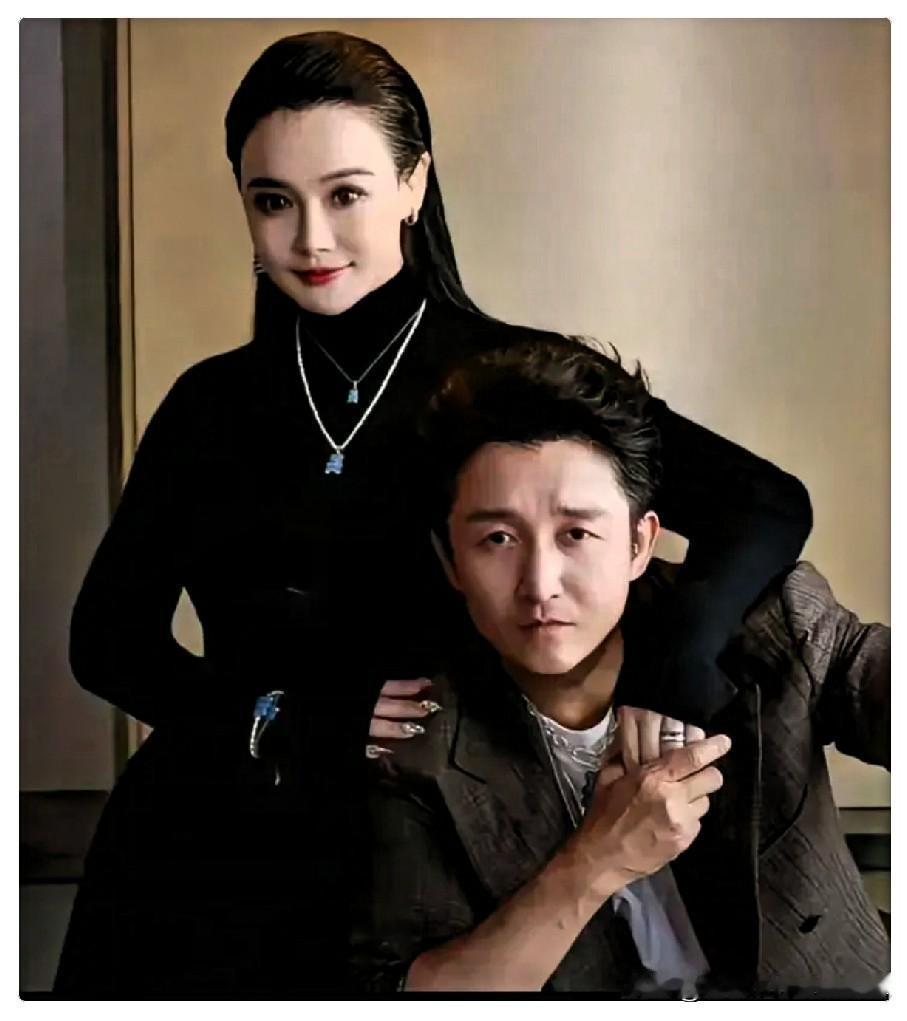 邹市明手握一手好牌，终究因夫妻俩一场激进投资，彻底打乱后半生安稳。据新浪财