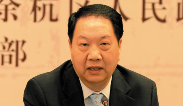 台湾中时新闻网发文写道：“长期关心两岸前景的大陆学者章念驰日前撰文感慨，两岸已山