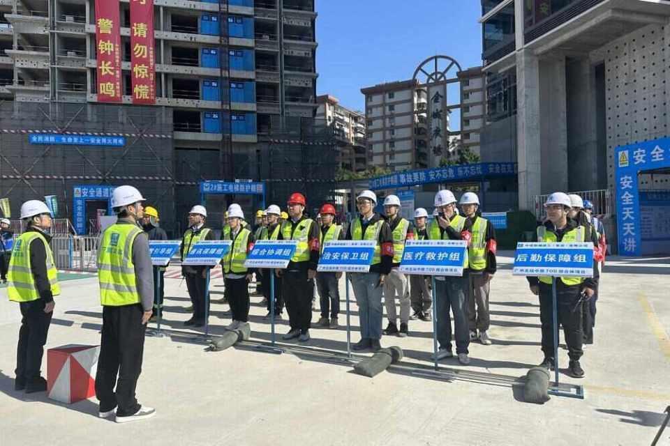 住建局权力真大，企业也好，单位也好，只要想搞建设或投资项目，就绕不开住建局的各种