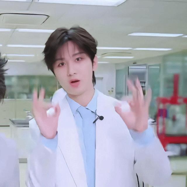 成毅，你是我目光的焦点，心跳的缘由。成毅两京十五日cy成毅朱瞻基