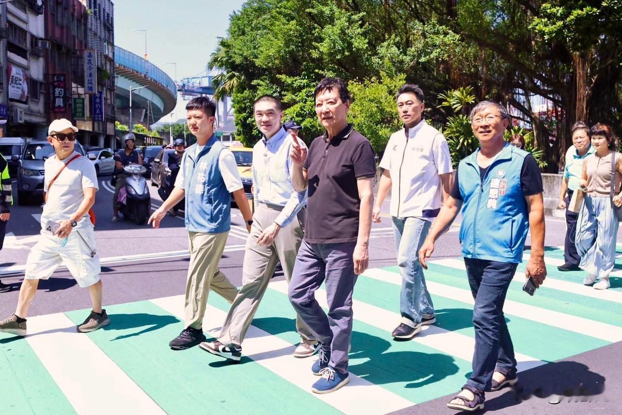 赵少康：“蒋万安跟我讲，哎呀赵大哥，我们这么熟，我真的愿意去上你节目啊！9月