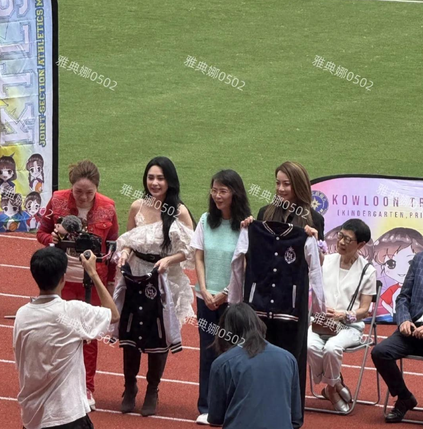 阿娇钟欣潼回母校参加运动会，44岁的她一现身学生们就大喊学姐!