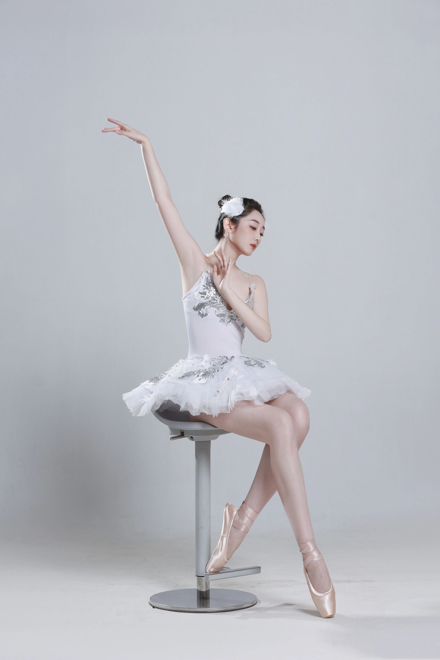 蒋梦婕健身舞蹈穿搭图集：姐姐好柔美的身材