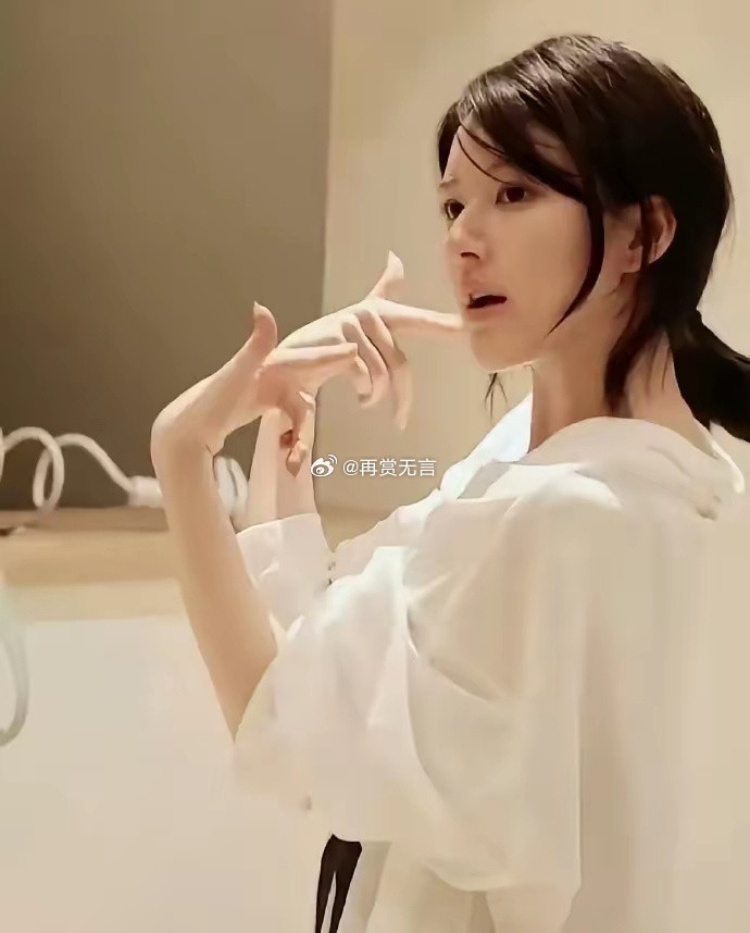 人人吐槽她身高150，看了这曼妙的腿，才发现她是被人恶意评价了。