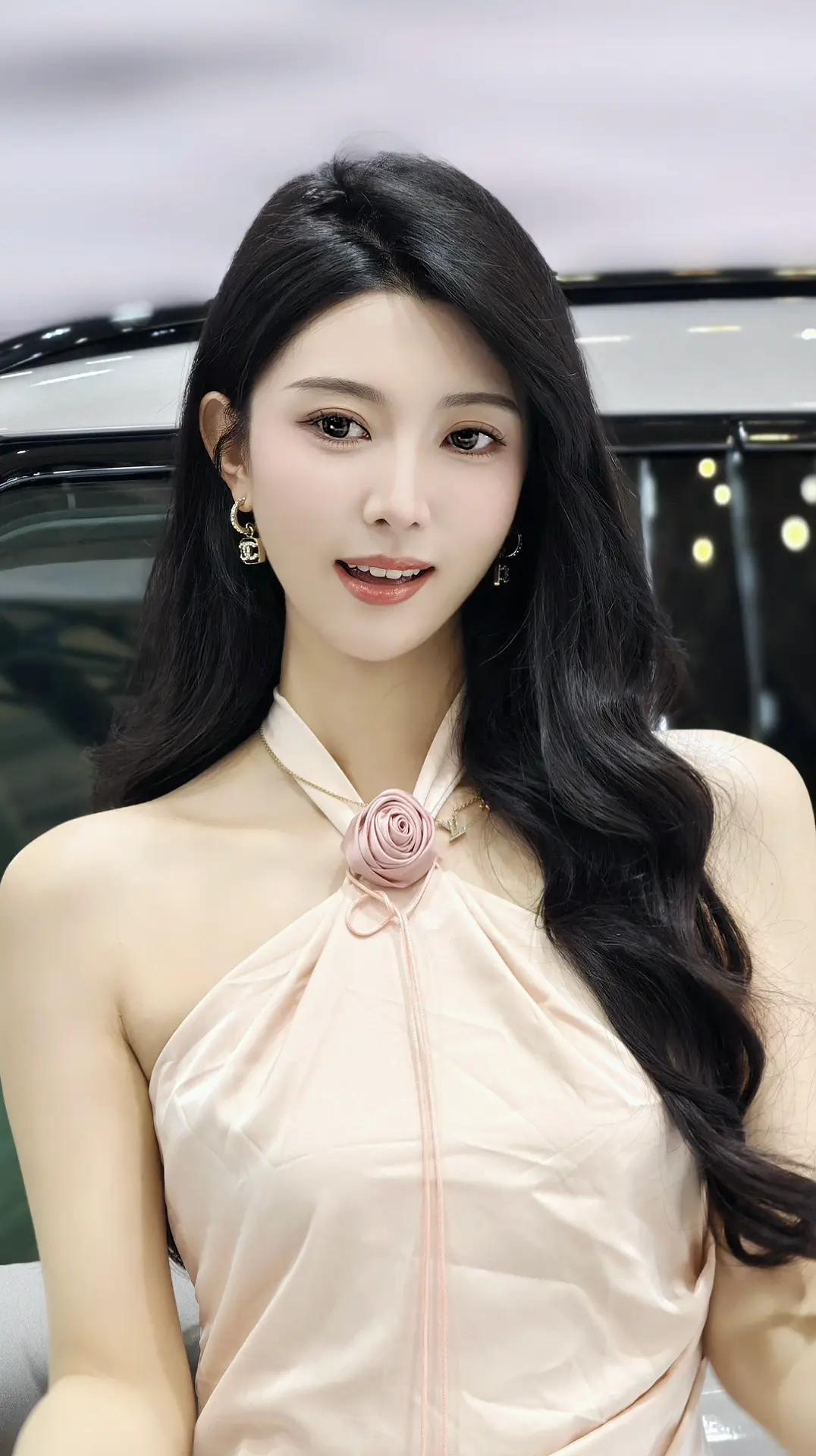 车展车模你们喜欢的车模美女青春靓丽车模车模兰灵王