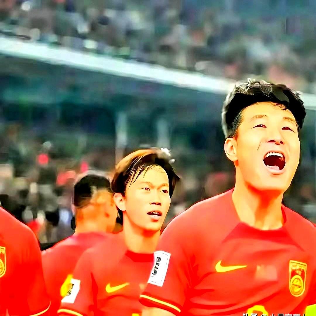 别再纳闷国足越踢越烂，央视曝光的足协2022年财报，足协把大把票子砸给成年队满