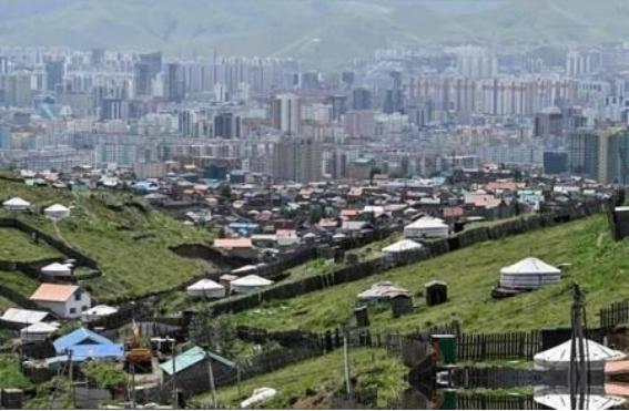 如果国际社会再不采取行动，外蒙古可能真的会陷入危险境地。尽管目前外蒙古内部已经是