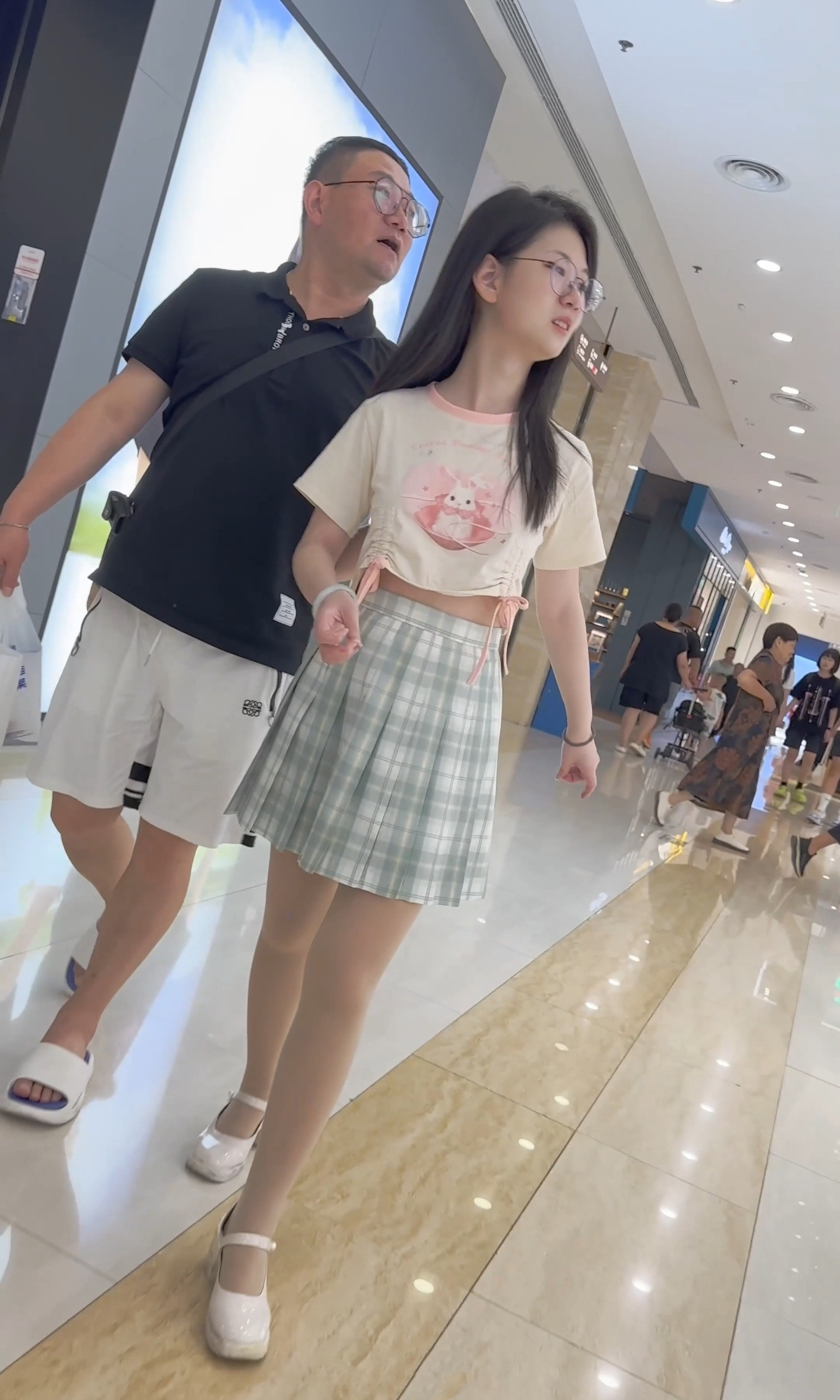 街拍小姐姐穿搭​​​