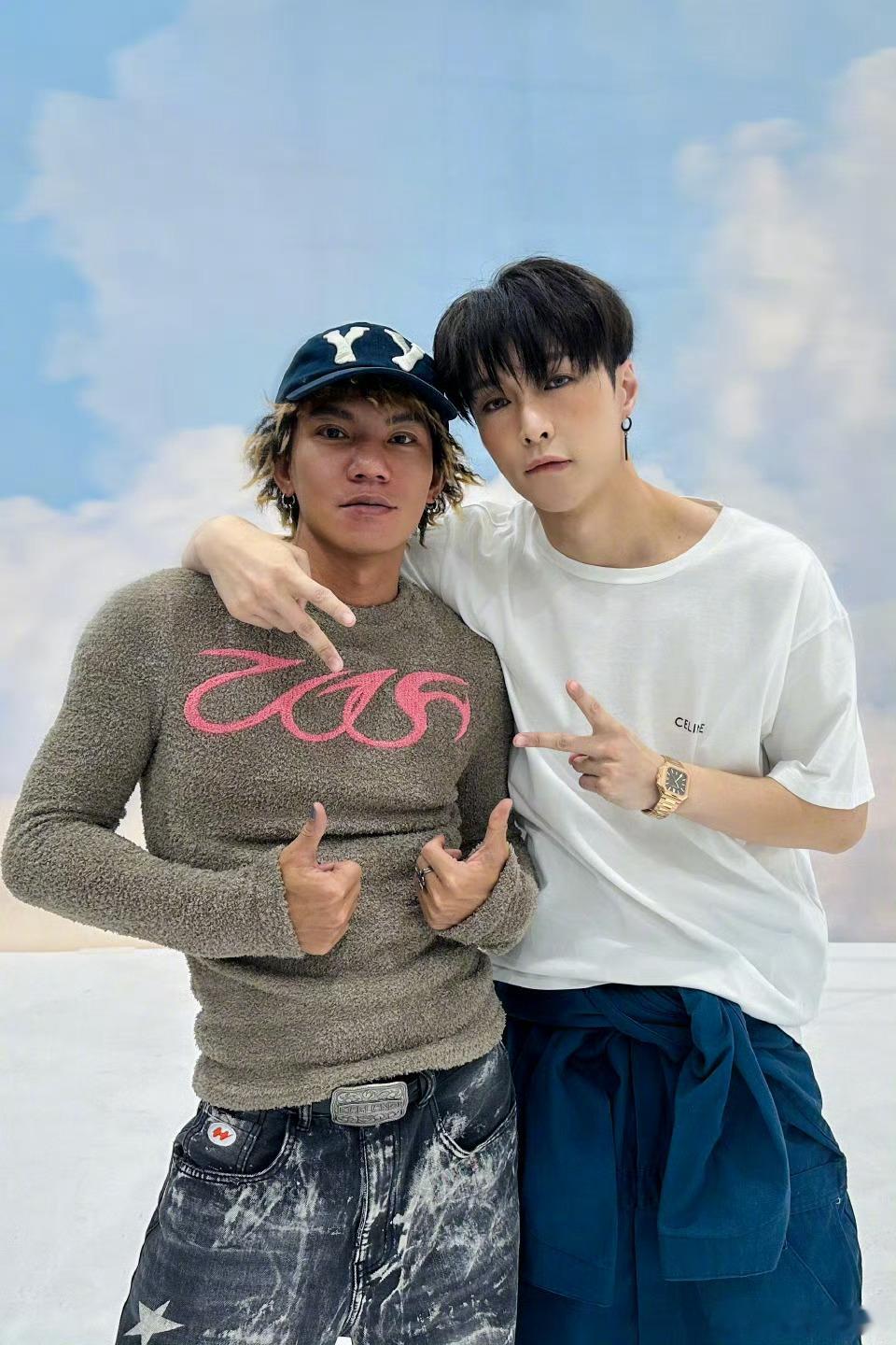 张艺兴帅的有点过分了