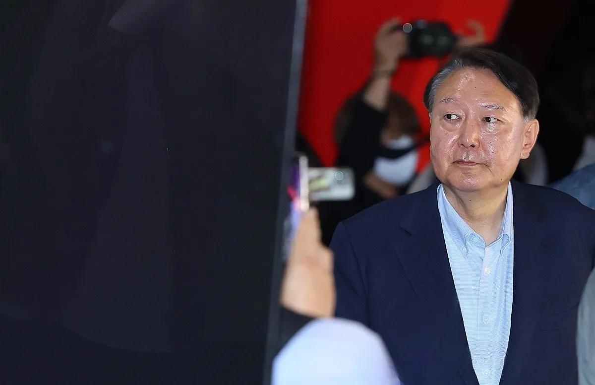 23日警方公布的消息也许会让尹锡悦寝食难安？保密手机，工作手机大部分已删除的