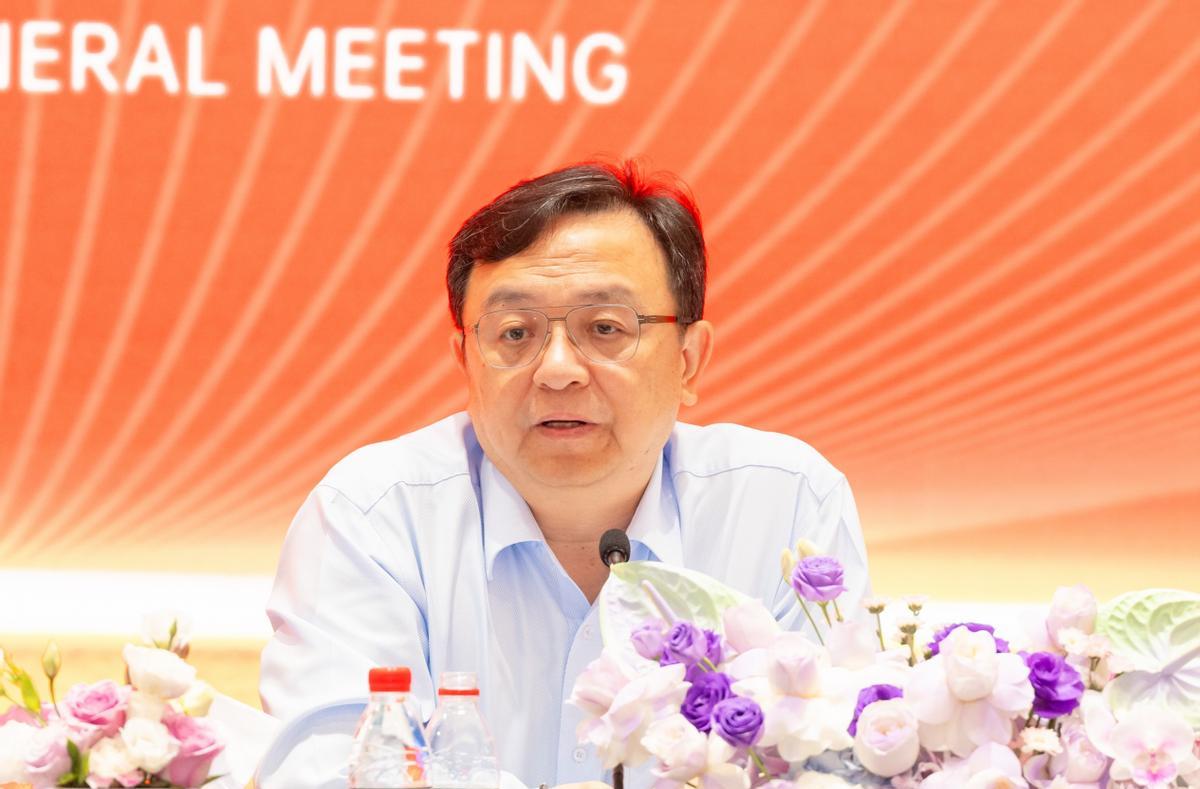 透明是最好的公关，真诚是最硬的底牌！2025年6月6日，王传福携高管团队在深圳出