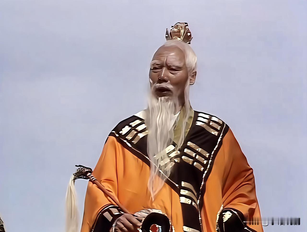 道德天尊，他是道教三清尊神之一，全称为太清道德天尊，也被称为太上老君，居于大罗天