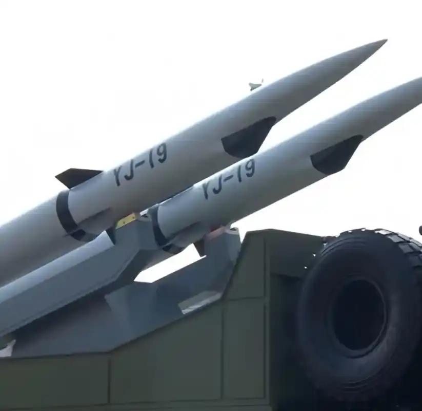 有一说一，“鹰击”19高超音速反舰的替换目标就是“鹰击”83。“鹰击”19的最大