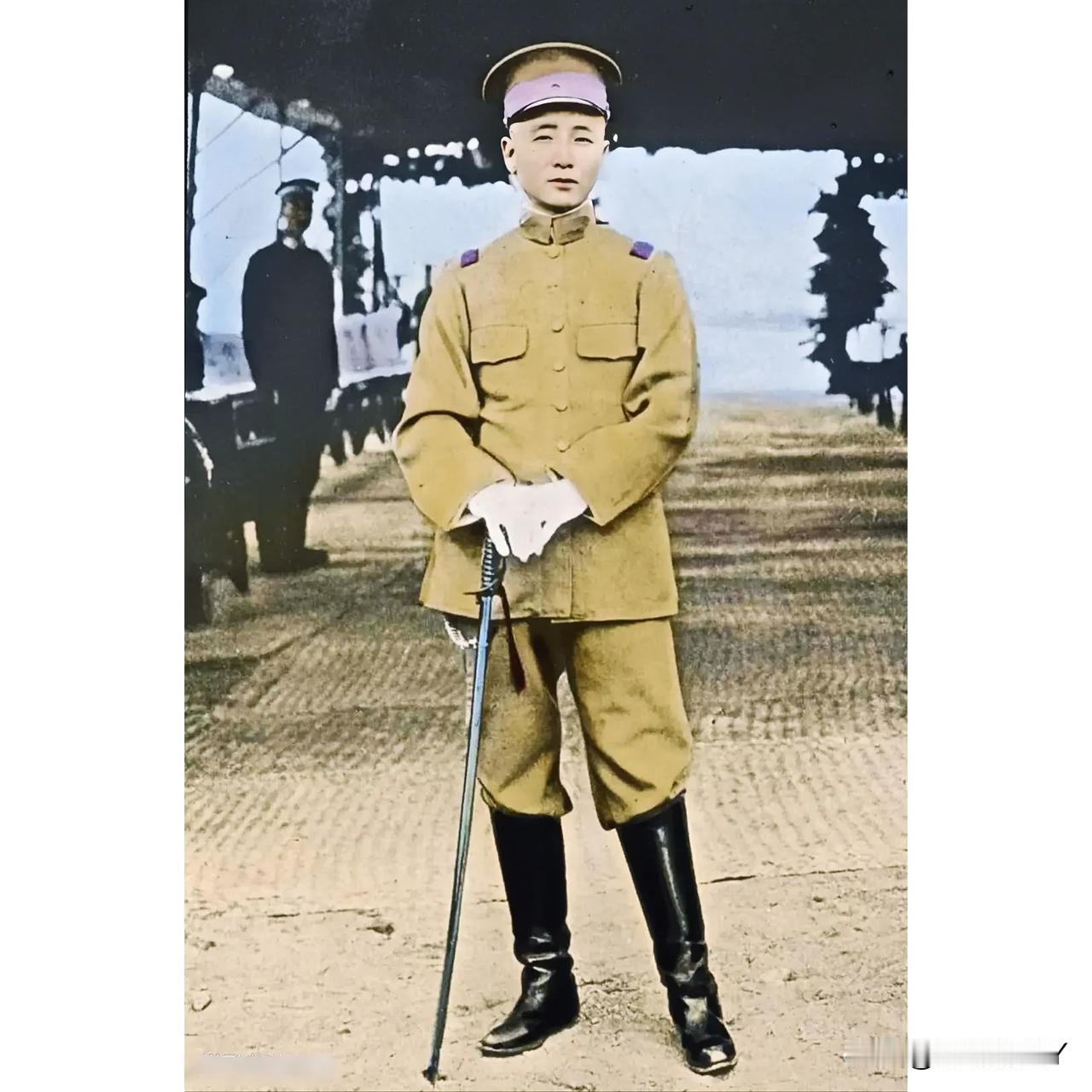 这才是1911年36岁的张作霖真实貌相，并非演员所饰演的角色！那时候他看起来不像
