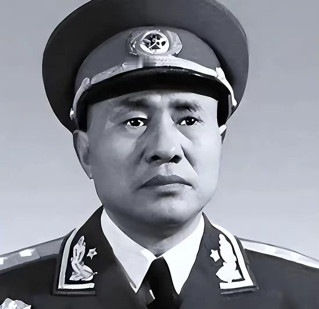 1955年9月27日，中南海授衔现场，当念到“胡奇才”时，台下不少四野老兵心里都