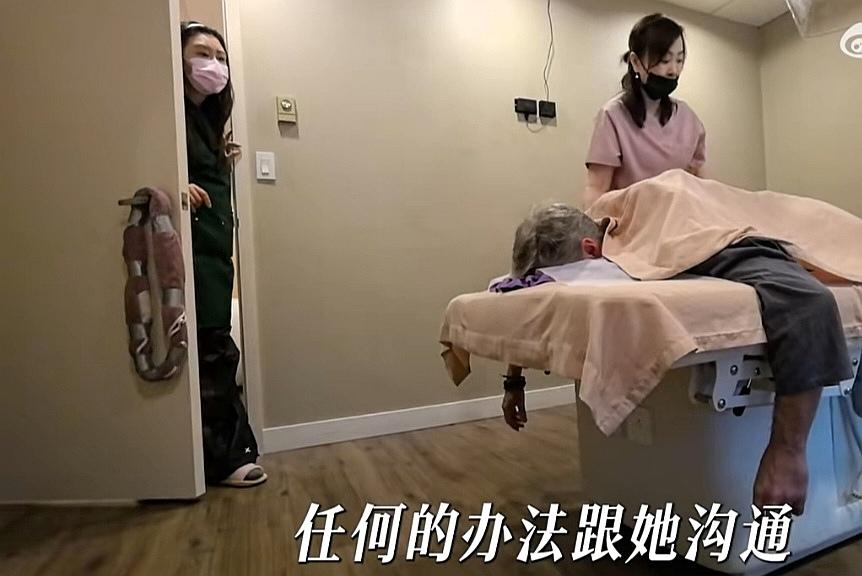 难以置信！夏克立对着王祖贤诉苦，两个人在温哥华相谈甚欢。参加《爸爸去哪儿》时