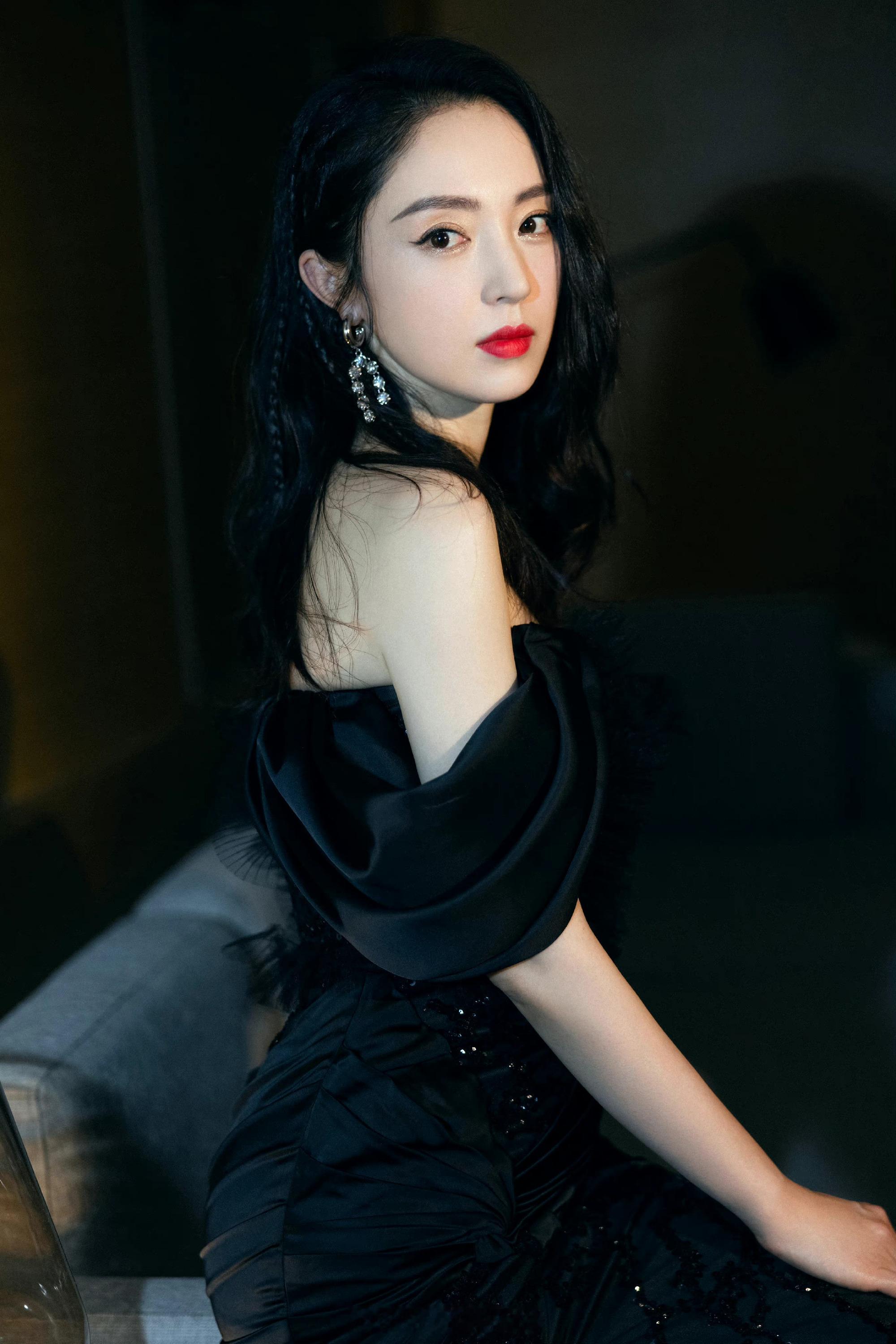 董璇红唇优雅不设限​​​