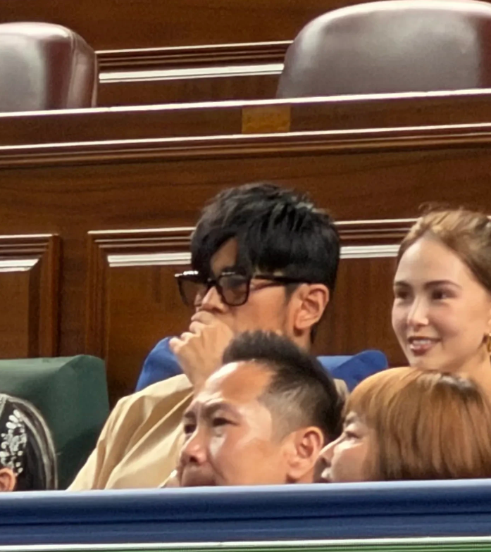 昆凌都美成这样了，居然还有人挑剔，说她长相一般，老的比其他女明星快。先不说昆