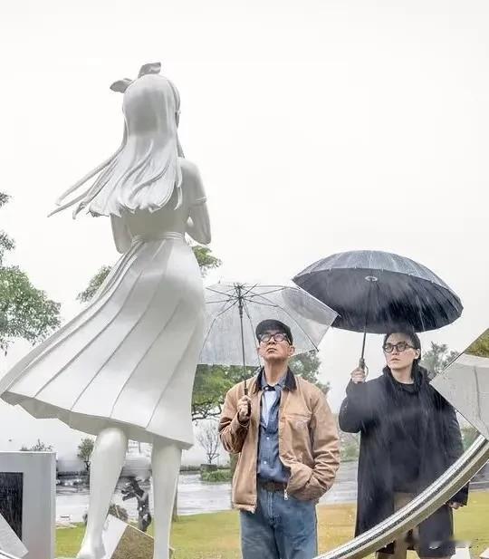 说具俊晔是表演型人格的，别听说个名词就到处乱用，就碎片的看到很多人去看大s的时候