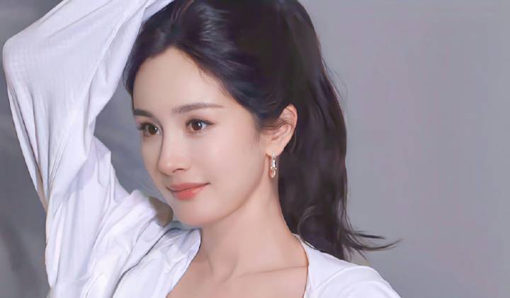 杨幂这张脸还是太权威了不是越素越美，是怎么样都很美杨幂越素越美杨幂
