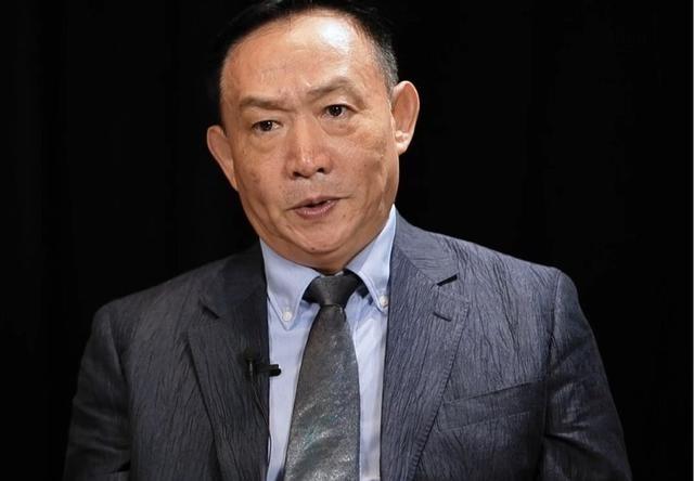 卢麒元转发陈枫重磅提议：谁敢故意歪曲、丑化、篡改国家教材，直接按分裂国家罪论处，