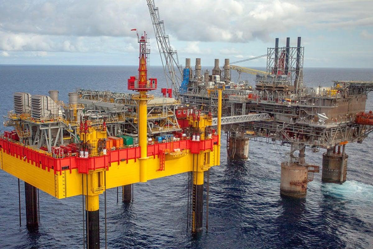 “菲律宾总统小马科斯宣布在南海发现了一个新的天然气田，估计蕴藏着约980亿立方英