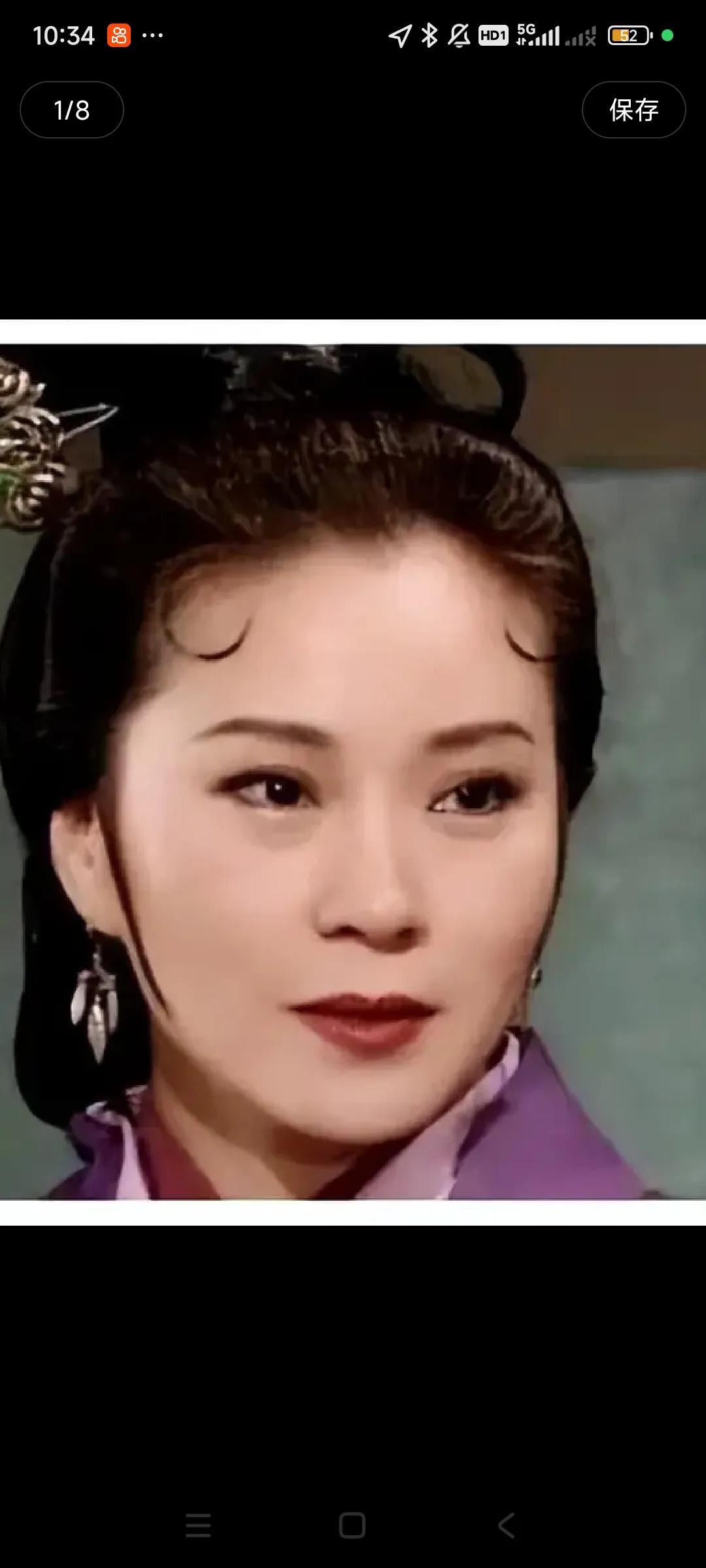 香港女星，曾在神雕侠侣扮演郭大侠夫人黄蓉的演员，今年68岁了，仍然不老，神采奕奕