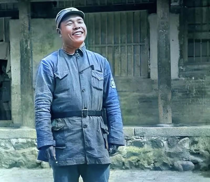 1951年，一个特务落网后，面对审讯时，说：“我的同伙？说出来吓死你们，他叫王长