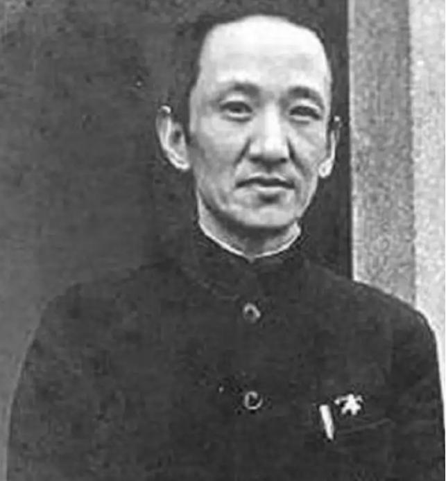 1947年，国民党内部掀起清查行动，蒋介石心腹、文胆陈布雷的女儿被扣上通共嫌疑锒