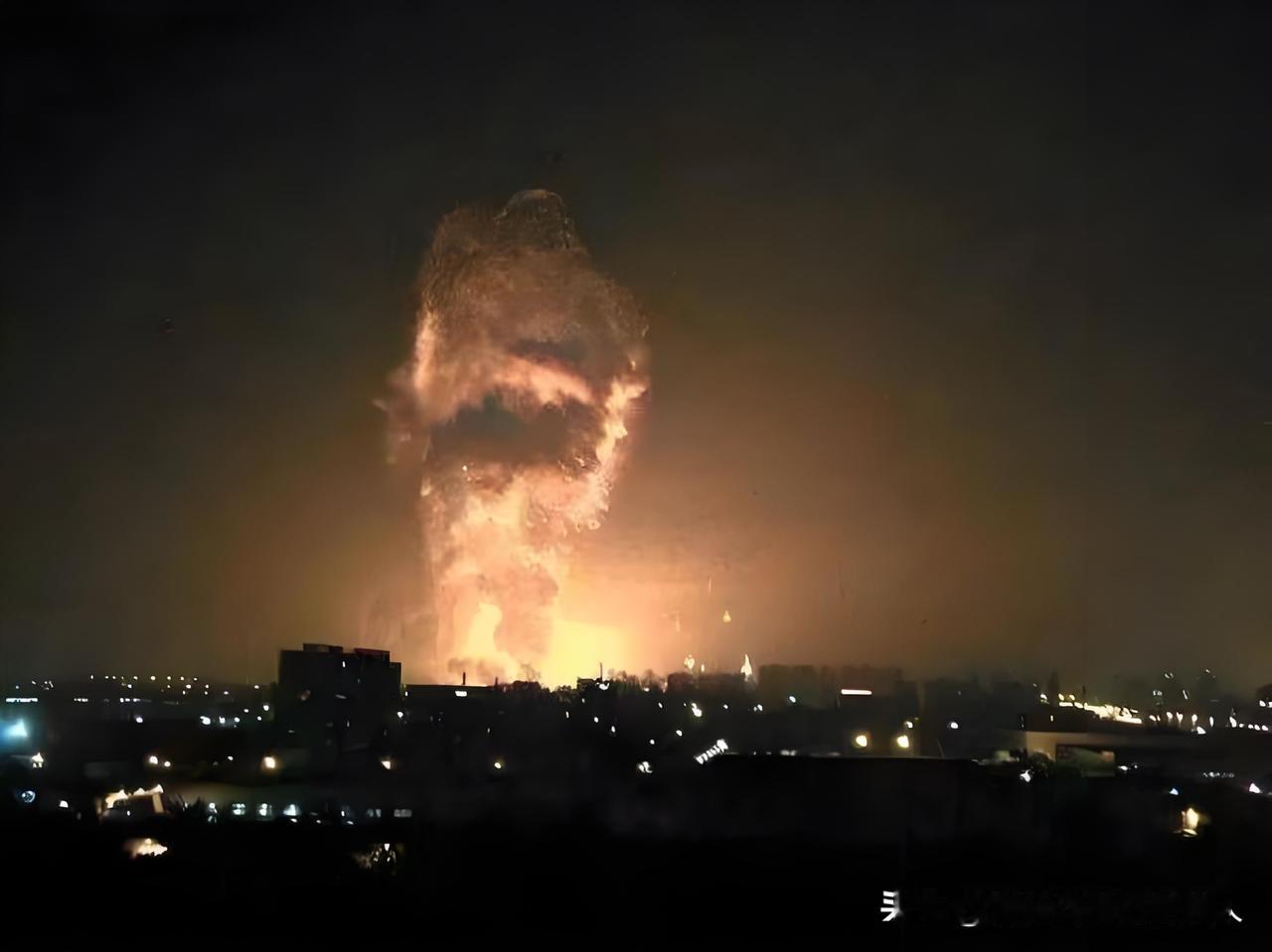 “榛树”炸穿储气库，但很多人以为这只是一次姿态性打击？错了！真相是：俄罗斯不再打